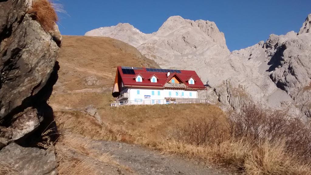 Gasthof Zum Loewen Sankt Jakob im Lesachtal Екстериор снимка